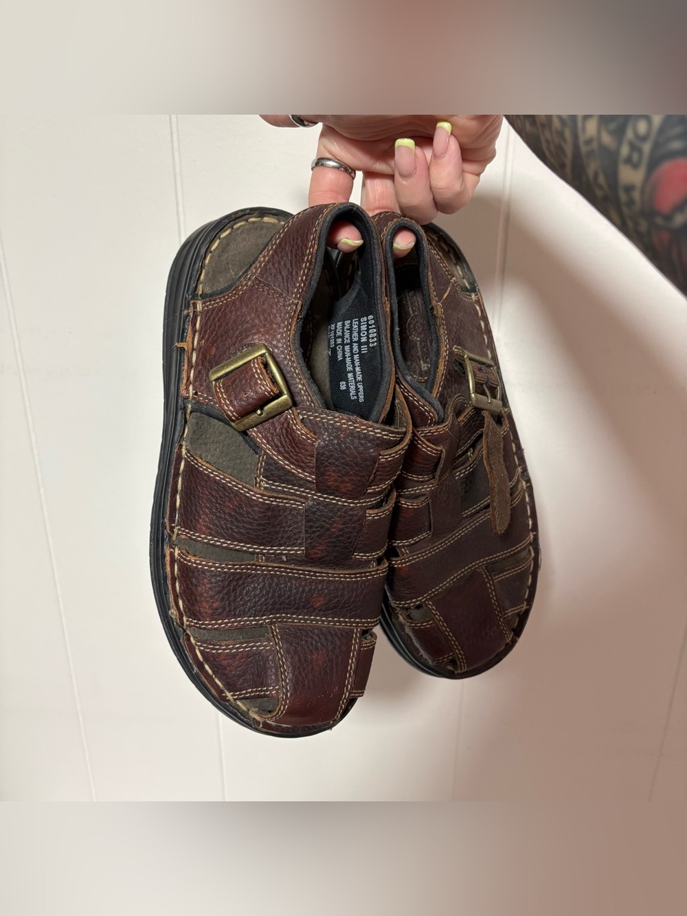 Earth Shoes Simon III Fisherman Buckle Strap Brown Leather Sandals Men’s 7